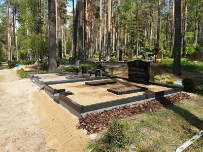 Kapu labiekārtošana un pieminekļu izveide, uzstādīšana