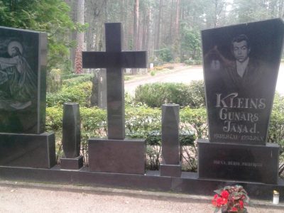 Kapameņu un pieminekļu izstrāde